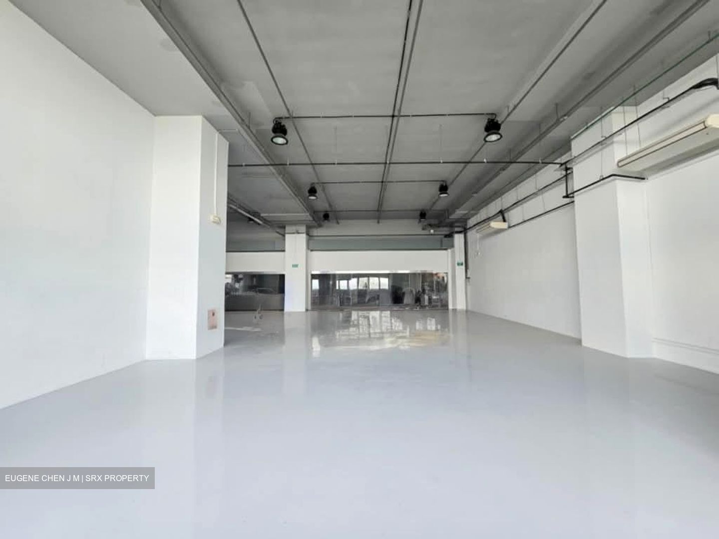Carros Centre (D25), Factory #527957801